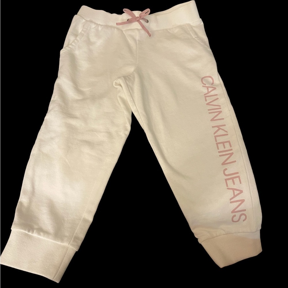 Kid’s white Calvin Klein sweatpants size 7/8